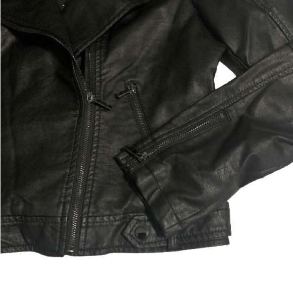 NWT_ Women's Leather Jacket __NWT - Picture 9 of 15